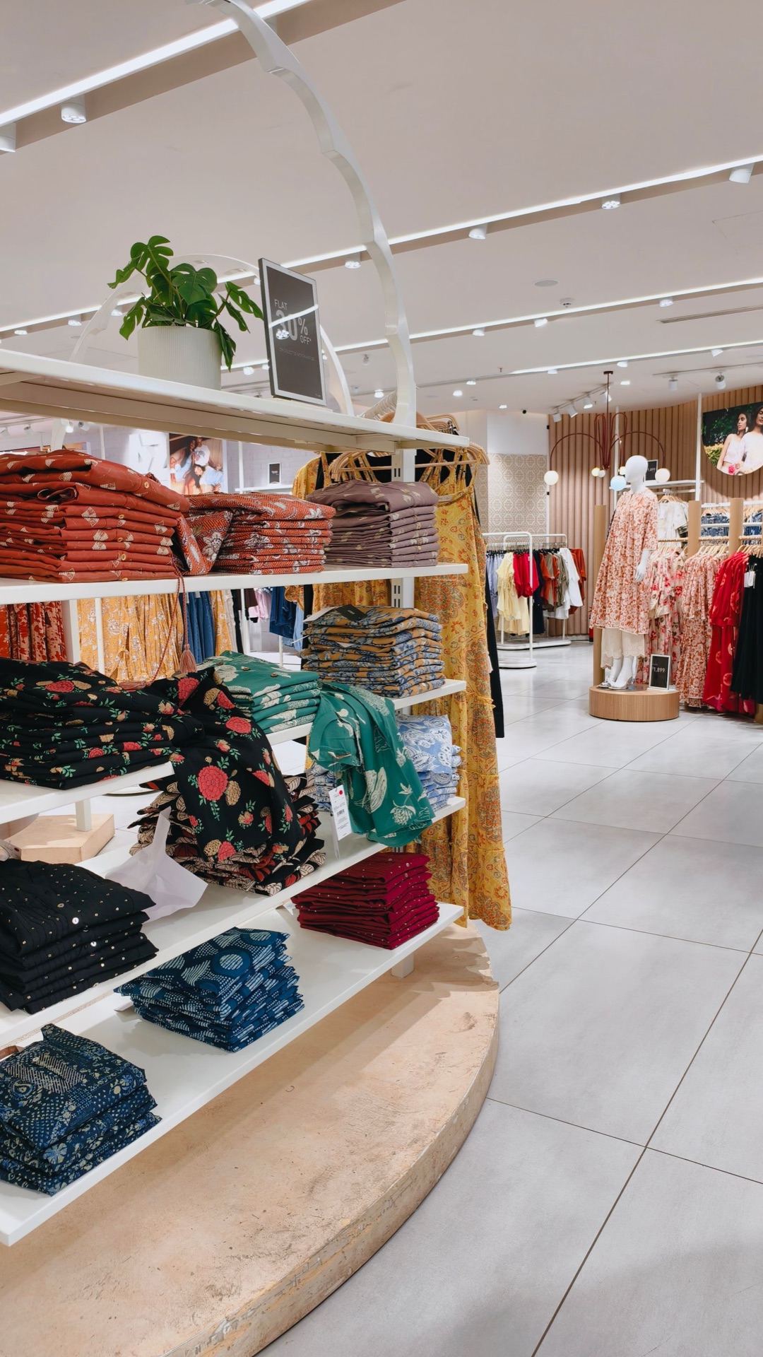 From single store to a community of brands: the multi-store strategy